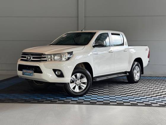 TOYOTA HILUX 2.8 SRV 4X4 CD 16V DIESEL 4P AUTOMÁTICO TOYOTA HILUX 2.8 SRV 4X4 CD 16V DIESEL 4P AUTOMÁTICO